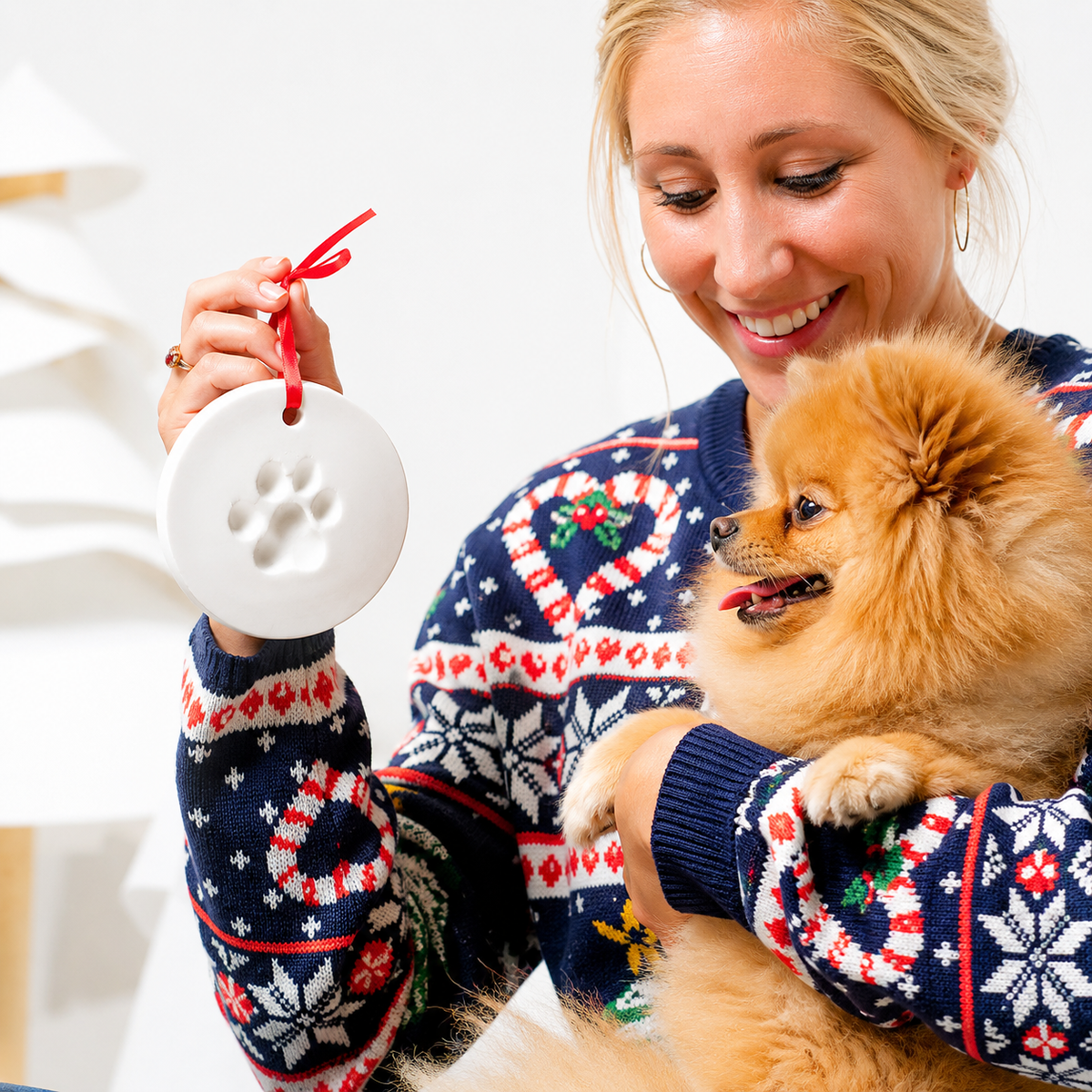 Personalized white paw print keepsake